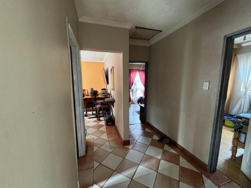 7 Bedroom Property for Sale in Grassy Park Western Cape